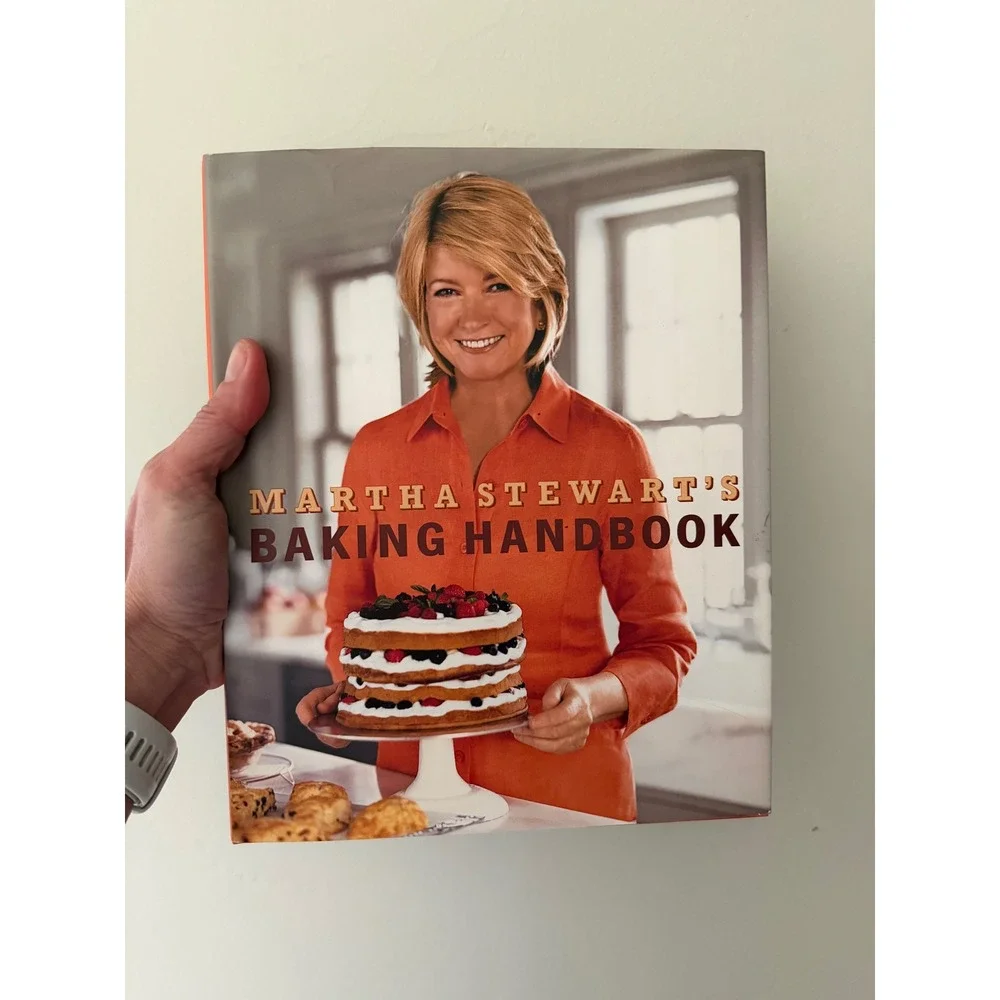 Martha Stewart's Baking Handbook Hardcover Cookbook 1st Edition‎ 2005 0307236722